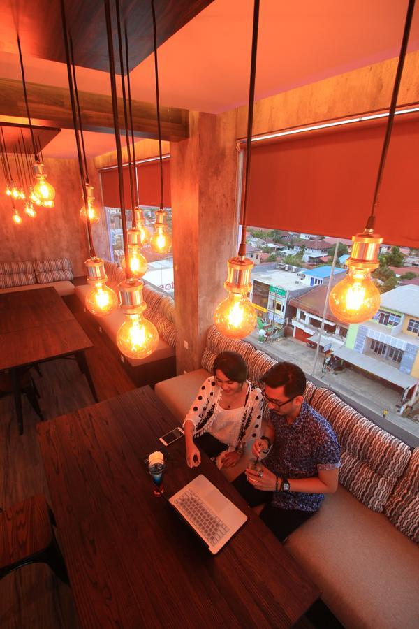 Palmy Exclusive Hotel Tanjung Redep Exterior photo